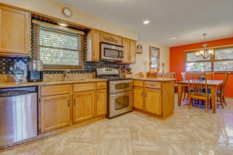 104 Valley St, Bartlett, IL 60103 photo 9