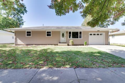 1511 Bunn St, Bloomington, IL 61701 photo 1