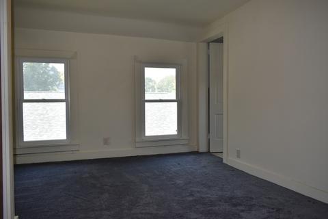 33 E 2nd St, El Paso, IL 61738 photo 18