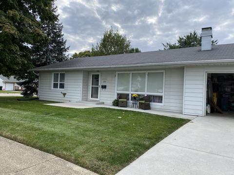 1201 Searle Dr, Normal, IL 61761 photo 1