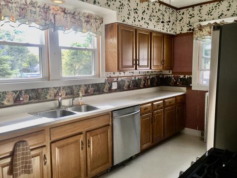 913 Main St, Henry, IL 61537 photo 7