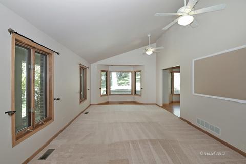 620 Wilmette Ave, East Dundee, IL 60118 photo 5