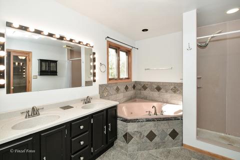 620 Wilmette Ave, East Dundee, IL 60118 photo 15