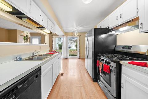 1668 Valley Forge Ct #C, Wheaton, IL 60189 photo 10