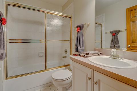 1230 Coldspring Rd, Elgin, IL 60120 photo 20