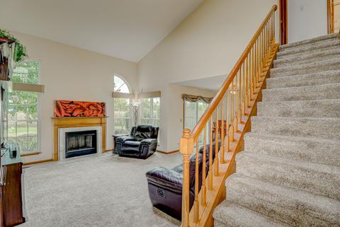 1230 Coldspring Rd, Elgin, IL 60120 photo 12