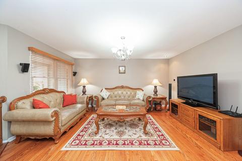 1317 Oakmeadow Ct, Wheeling, IL 60090 photo 5