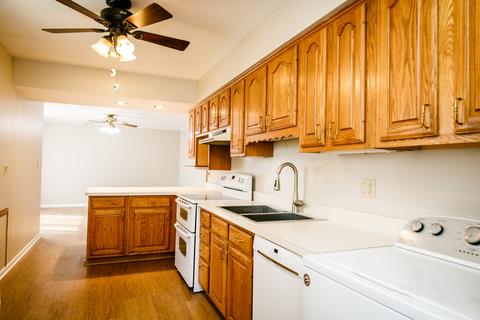 232 Renee Ter, Wheeling, IL 60090 photo 10