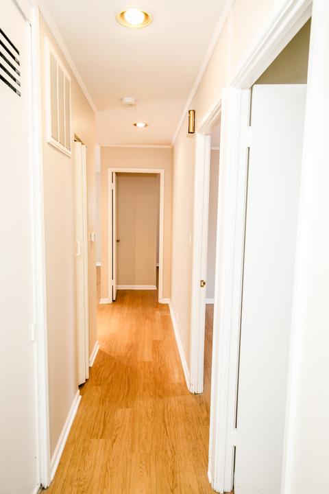 232 Renee Ter, Wheeling, IL 60090 photo 17