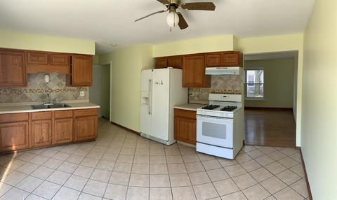 822 Colonial Dr #A, Wheeling, IL 60090 photo 4
