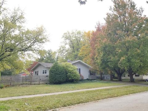 1908 Winchester Dr, Champaign, IL 61821 photo 2