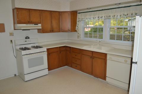 1908 Winchester Dr, Champaign, IL 61821 photo 6