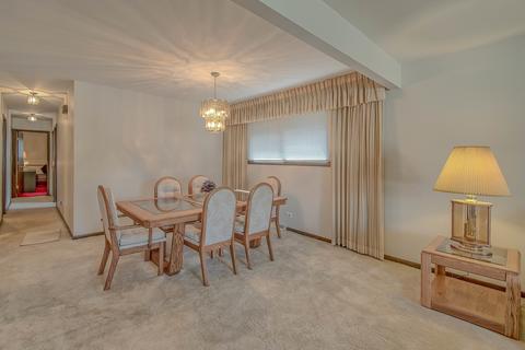 3215 Plum Grove Dr, Rolling Meadows, IL 60008 photo 4