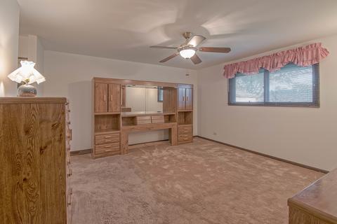 3215 Plum Grove Dr, Rolling Meadows, IL 60008 photo 12