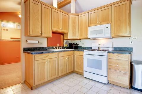 22549 Frederick Rd, Steger, IL 60475 photo 5