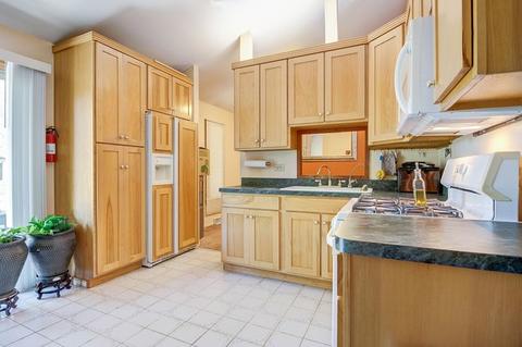 22549 Frederick Rd, Steger, IL 60475 photo 6