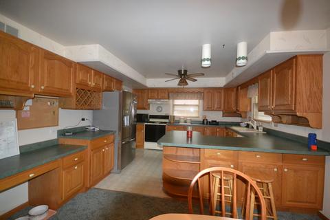 1279 Meadow Ln, Elgin, IL 60123 photo 7