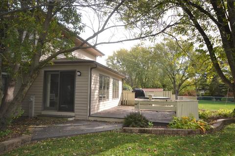 1279 Meadow Ln, Elgin, IL 60123 photo 18