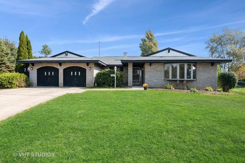 1163 Foxboro Ct, Bartlett, IL 60103 photo 2