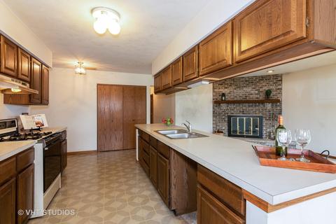 1163 Foxboro Ct, Bartlett, IL 60103 photo 7