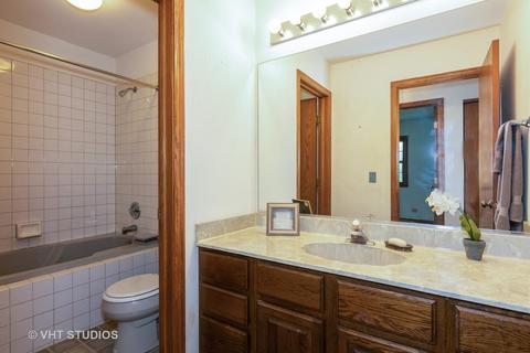 1163 Foxboro Ct, Bartlett, IL 60103 photo 16
