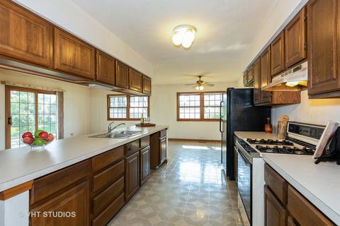 1163 Foxboro Ct, Bartlett, IL 60103 photo 9