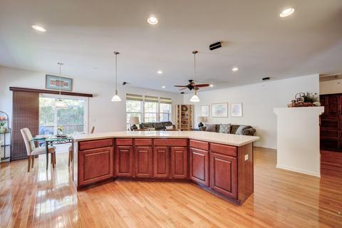 5900 Haverford Way, Hoffman Estates, IL 60192 photo 14