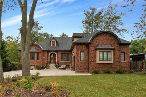 7722 Eleanor Pl, Willowbrook, IL 60527 photo 4