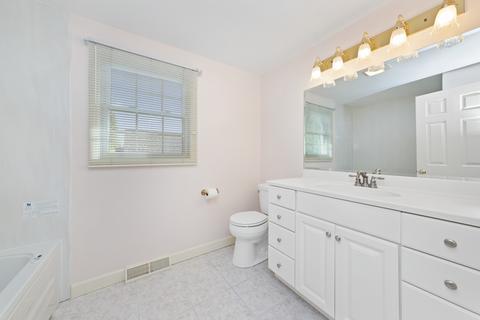 505 N Worth Ave, Elgin, IL 60123 photo 17