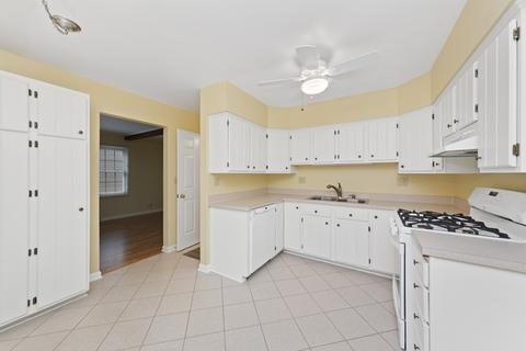 505 N Worth Ave, Elgin, IL 60123 photo 9