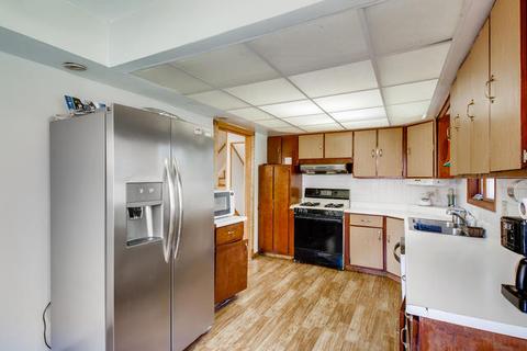 952 Rose Ln, Wheeling, IL 60090 photo 10