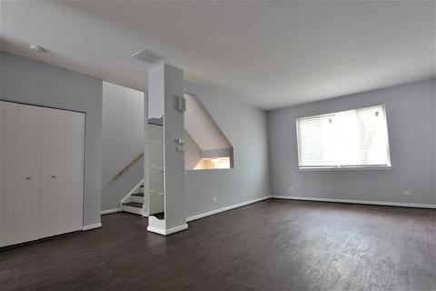 9423 Harrison St, Des Plaines, IL 60016 photo 2