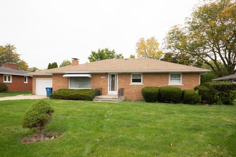 1953 E Locust St, Kankakee, IL 60901 photo 1