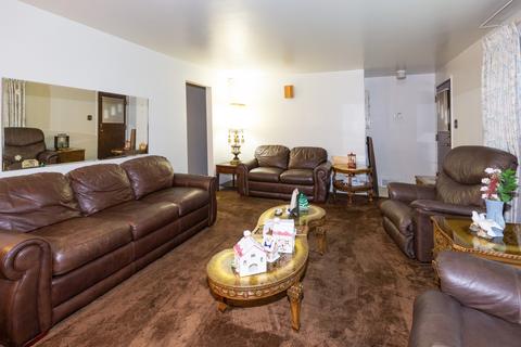 1953 E Locust St, Kankakee, IL 60901 photo 3