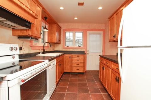 810 E Front St, Bloomington, IL 61701 photo 18