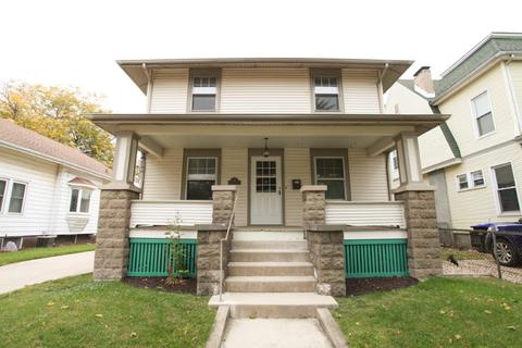 810 E Front St, Bloomington, IL 61701 photo 2