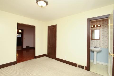 810 E Front St, Bloomington, IL 61701 photo 13