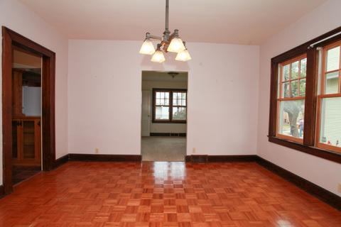 810 E Front St, Bloomington, IL 61701 photo 9