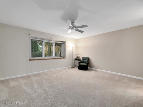 2111 Hallmark Ct, Wheaton, IL 60187 photo 10