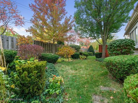 2111 Hallmark Ct, Wheaton, IL 60187 photo 27