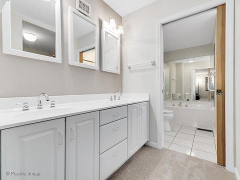 2111 Hallmark Ct, Wheaton, IL 60187 photo 11