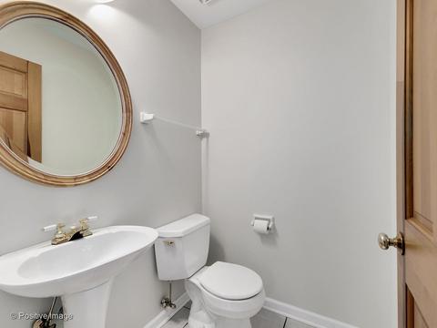 2111 Hallmark Ct, Wheaton, IL 60187 photo 16
