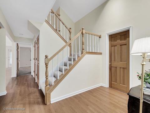 2111 Hallmark Ct, Wheaton, IL 60187 photo 15