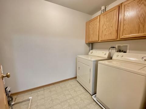 2259 Barrington Dr E, Aurora, IL 60503 photo 16