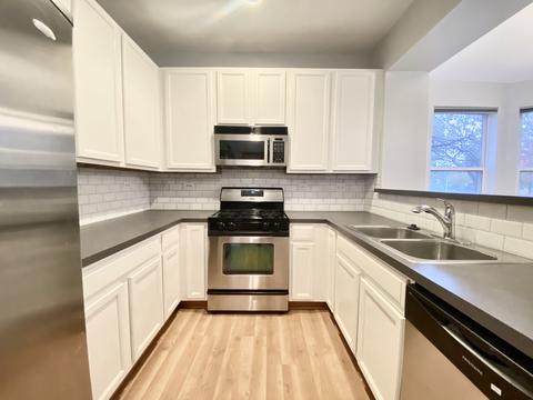 2259 Barrington Dr E, Aurora, IL 60503 photo 5