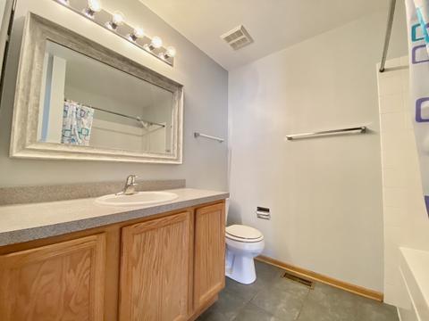 2259 Barrington Dr E, Aurora, IL 60503 photo 11