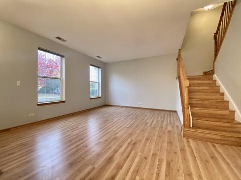 2259 Barrington Dr E, Aurora, IL 60503 photo 3