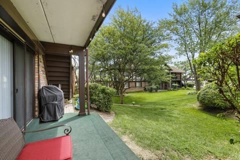 147 Stanhope Dr #B, Willowbrook, IL 60527 photo 12