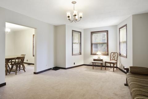 512 E Mulberry St, Bloomington, IL 61701 photo 5