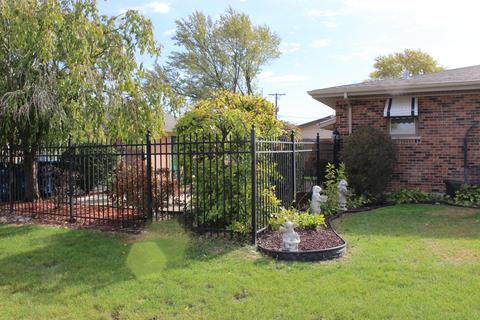 12815 E Playfield Dr, Crestwood, IL 60445 photo 7